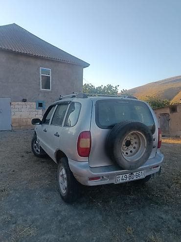 uşaq oyunları: Chevrolet niva ideyal vəziyyətdədir ili 2005. Qiyməti razılaşma yolu — 4