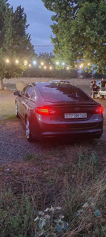 tesla model 3: Ford Fusion: 1.5 l | 2016 il 192000 km Sedan — 9