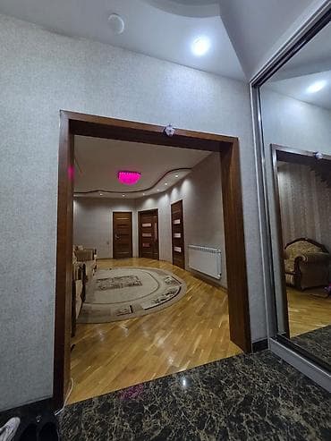 zigda satilan bina evleri: Bakı, 9-cu mikrorayon, 3 otaqlı, Köhnə tikili, m. Nəsimi, 135 kv. m — 3