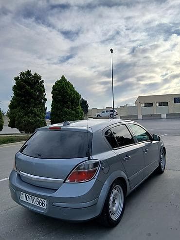 hyundai 2011 ix35: Opel Astra: 1.3 l | 2008 il 23600 km Hetçbek — 3