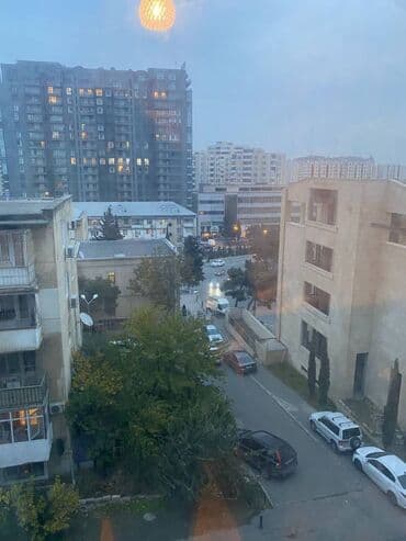 memar ecemide kiraye evler: Elimlər metrosuna yaxın Musabəyov parkin yani 5 mertebeli binanın — 6