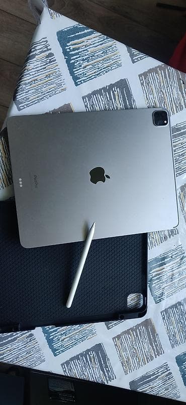 17 pro max planshet: Apple iPad Pro 12.9 (2022), 12,9", 256 ГБ — 2