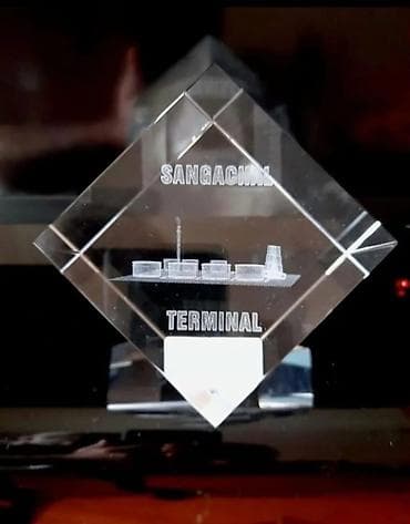 CD, DVD disklər: Bakı,1996 cı il.
Təzə,İri,Kub,Formasında. 
Stolüstü,Aksesuar — 1