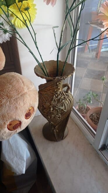 gul herifler: Bir vaza, Keramika — 1