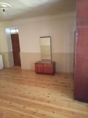 kiraye evlerin kreditle satisi: 4 otaqlı, 110 kv. m, Orta təmir — 4