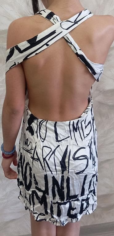 Qrafik naxışlı qısa don - Rəng: ağ fon üzərində qara, fırça effekti — 2