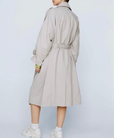 женские зимние плащи: Plaş. 
Yenidir
razmer M — 2