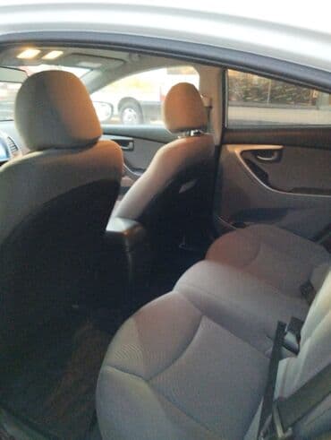 turbo az hyundai i30 dizel: Hyundai Elantra sedan – ağ rəng, ön və arxa görüntüləri paylaşılıb — 4