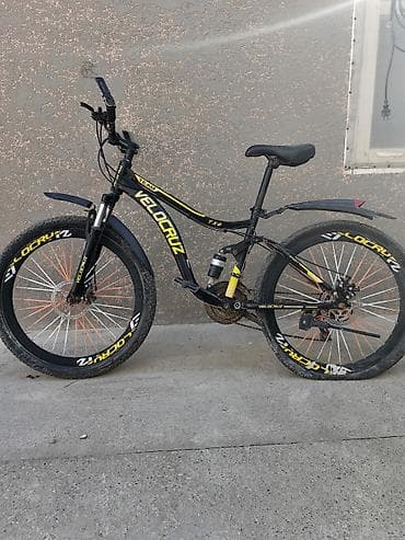26 lıq velosiped satılır.Sadəcə arxa təkər işlənizməz haldadır.Yüngül