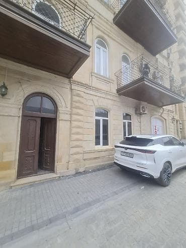 ağdaşda evlər: 3 otaqlı, Səbail r. r-nu — 4