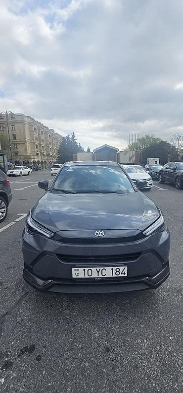 SÜRÜCÜ AXTARAN XANIMLARIN nəzərinə evdən işə, işdən evə getməyə sürücü