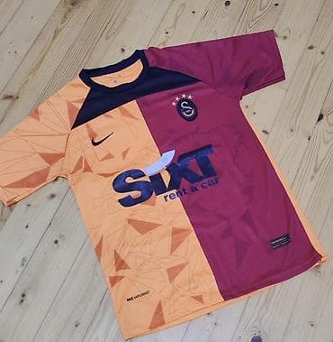Спортивная форма: Turkiyeden alinib S razmer Məhsul: Galatasaray futbol forması (Nike) — 1