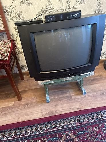 ucuz notebook: Kineskop (CRT) televizor + rəqəmsal tuner dəsti Məhsulun tərkibi: - — 4