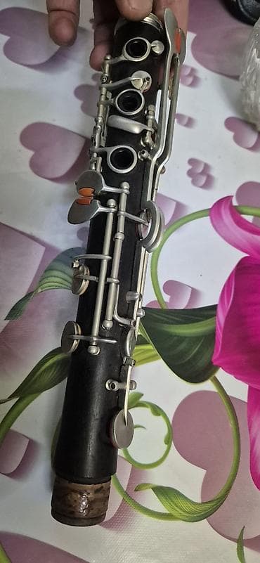 Klarnet A yaxşi veziyyetdedi Usda klarneti olub 6 oçki paduşkalari — 3
