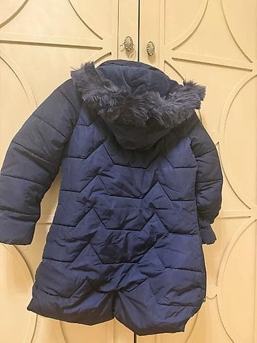 ust geyimler: İsti kurtka kapişon çıxır 10 manat — 2