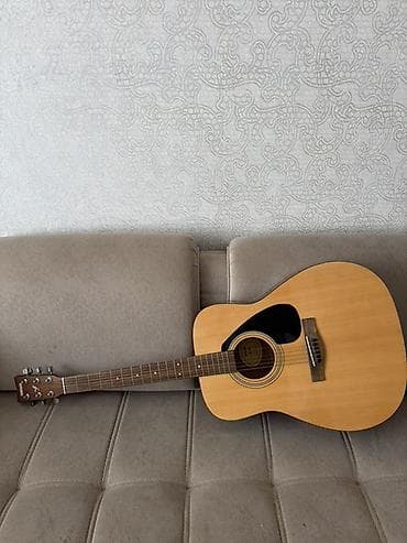 real gitara: Akustik gitara, Yamaha, 6 sim, İşlənmiş, Ünvandan götürmə — 2