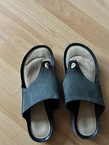 Clarks qadın sandaleti - Model: Clarks rahat slip-on sandal - Rəng