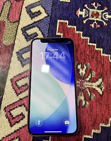 samsung galaxy a73: IPhone 12, Qırmızı — 4