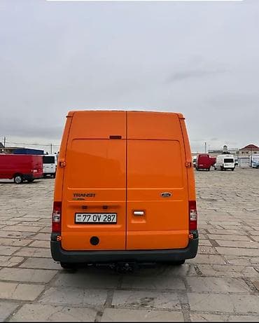 byd satisi: Ford Transit: 2.4 l | 2009 il Van body type — 4