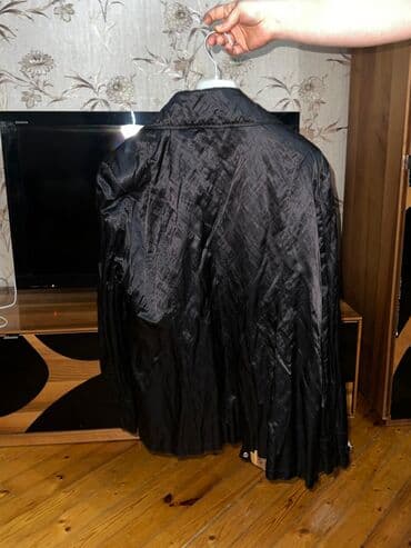 qara corek otu yagi: LASAGRADA qadın plaş/manto - Rəng: qara (parlaq teksturali material) — 2