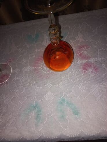 su şirkətləri: 2 eded bakaldi icinde su var amma tökulmur suvinerdi — 3