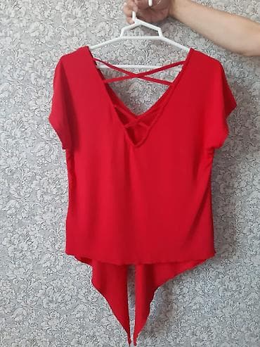 lc wikiki: Qırmızı rəngli qadın bluzası Yeni və etiketlidir geyinilməyib. Ölçü — 2