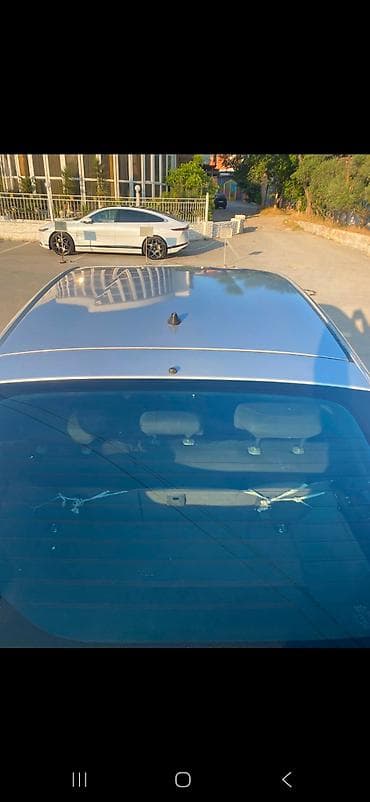 Nəqliyyat: Toyota Prius (ikinci nəsil, liftback) – hibrid Özəlliklər: - Hibrid — 4