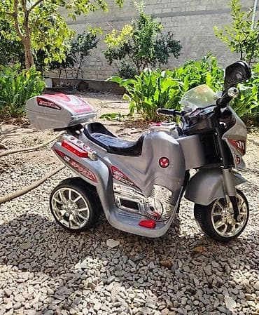 Uşaq üçün elektrik maşınları: Motosklet 100 azn satilir‼️6,7yasa qederdir teze kimidir unvan — 1