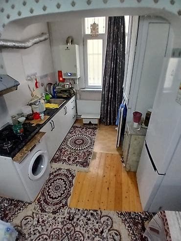 rengli metbex mebelleri: Mətbəx mebeli və texnika dəsti - Uzun tezgah və çoxsaylı alt — 1