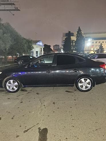 mercedes satisi: Hyundai Elantra, qara rəng, sedan gövdə. Texniki xüsusiyyətlər: - — 5