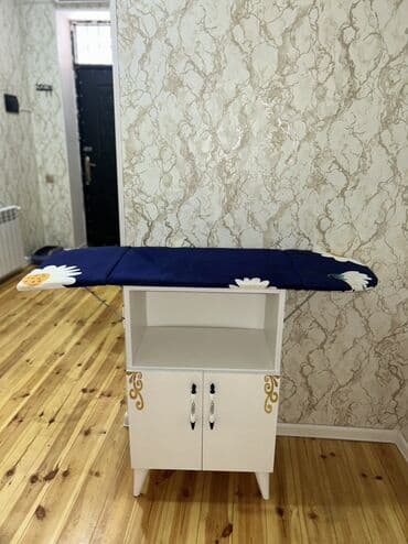 Ütü masası ilə şkaf (transformasiya olunan) - Üst hissə: qatlanan