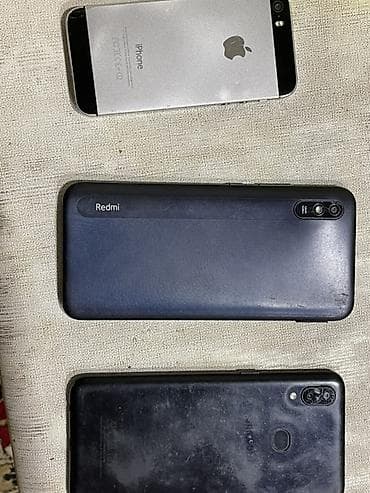 yeni model telefonlar: Bir paket smartfon: - Apple iPhone SE (1‑ci nəsil, 4 düym, Touch ID) — 2