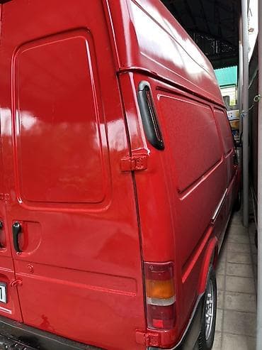 Ford: Ford Transit: 2.5 l | 2000 il 400008 km Van body type — 3
