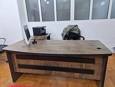 Ofis dəst mebeli: Ağ masa 120 manat Qəhvəyi masa 115 manat Şkaf 250 Aşağı yerləri — 1