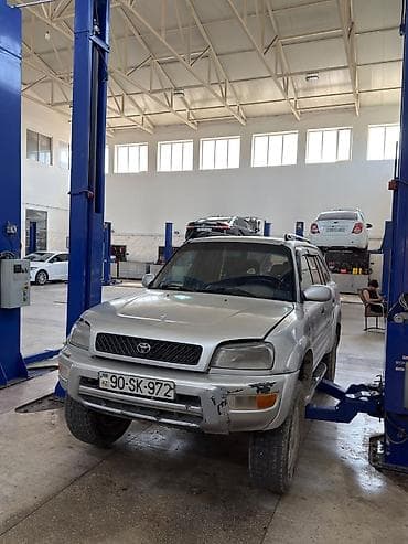 yalquzaq moto: Toyota RAV4 avtomobili. Ekatek mator remen qırılıb. il-1996 — 5