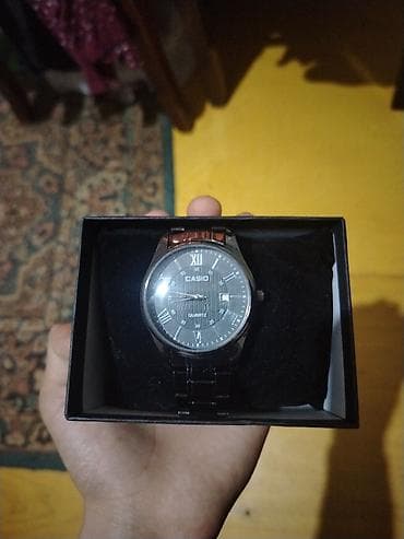 Yeni, Smart saat, rəng - Qara