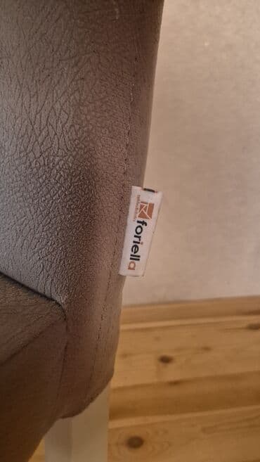 metbex stol stulu: Bej rəngli, Foriella markasına aid yemək stulu. Stulun oturacaq — 2