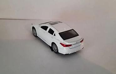 oyuncağ: Maqnitli soundlu metal model avtomobil – sedan tipli, ağ rəng. - — 2