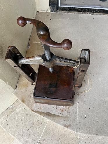 teker 14: Balans Ve Təkər Sökən Aparat.
Yamaq Peçkası.
Danqrat
Kompressor — 3