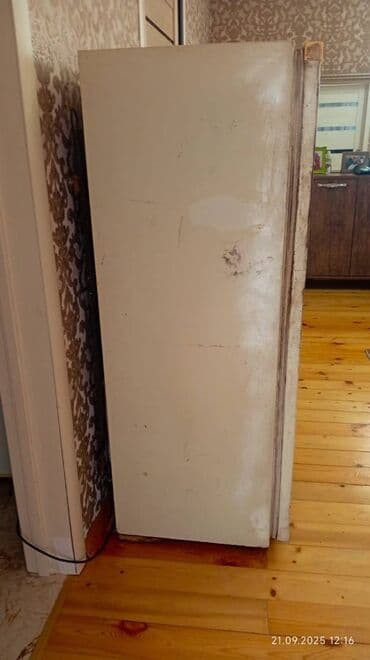 xaladennik matoru: Soyuducu işlək vəziyyətdə. çox buz tutur deyə satıram. matoru — 5