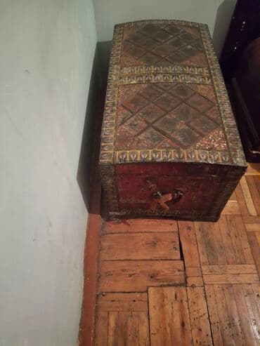 world of tank: Əl işinə məxsus, dekorativ naxışlı taxta sandıq.üstü metall — 1