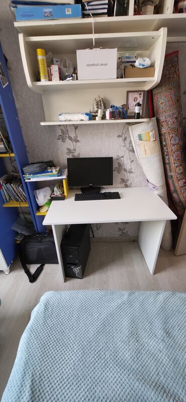 islenmis unitaz: Kompüter masası, İşlənmiş, Açılmayan, MDF, Dördbucaq masa — 1