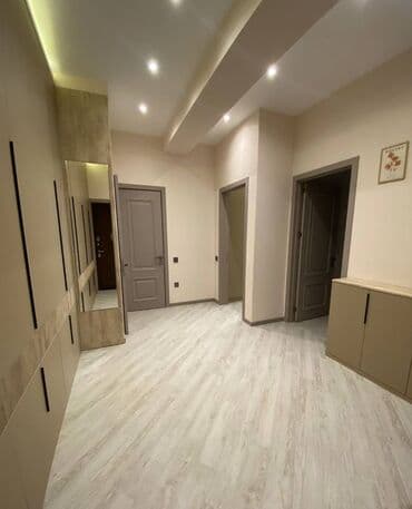 sarayda yeni tikili binalar: 3 otaqlı, Yeni tikili, m. Elmlər Akademiyası, 90 kv. m — 9