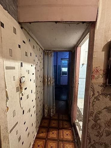 Otaqlar: Mənzil 1 otaqdan 2 otağa düzəlmədir. Razində yerləşir.9 mərtəbəli — 6