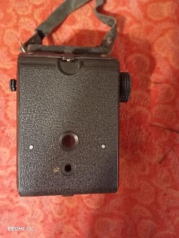 tula qarmon: Lubitel 166B orta format TLR plyonka fotoaparatı - Tip: İkiobyektivli — 4