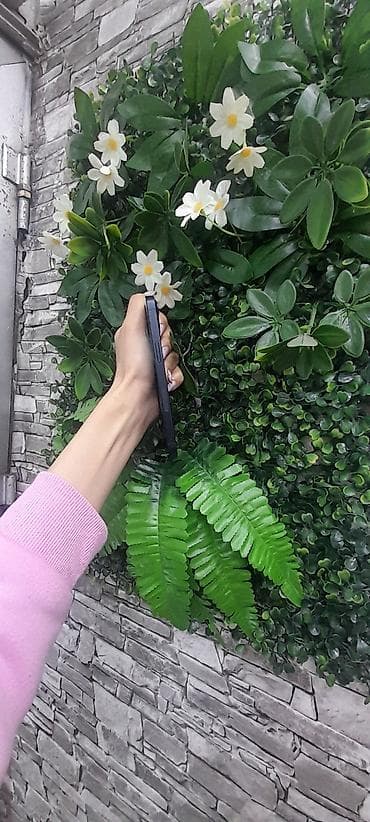 nokia e 72: IPhone 13, 128 GB, Qara, Face ID — 3