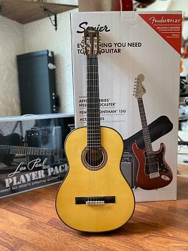 gitara çexolu: Özəl endirim! Valencia Vc 564 nat modeli 250 yox, 200 yox, 175 AZN! 😇 — 1