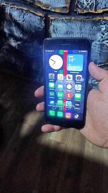 iphone 8 pus: IPhone 8 Plus, 64 GB, Qara, Barmaq izi — 5