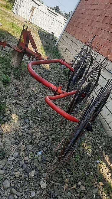 mercedes b class: Traktor üçün yay dişli ot yığan (tırmıq) – 4 diskli Məhsul təsviri: - — 3