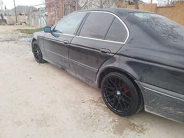 bmw m8 qiymeti: BMW 5 Series E39 sedan, qara rəng. - Kuzov: 4 qapılı, xrom yan — 1